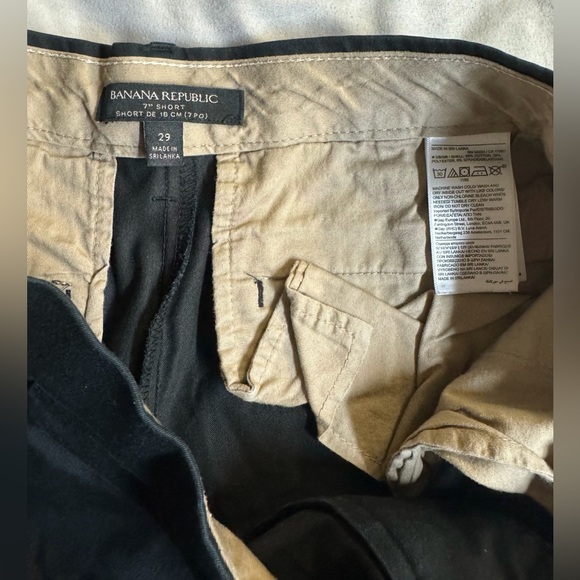 Banana Republic Men's 7" Core Temp Shorts - Picture 2 of 4